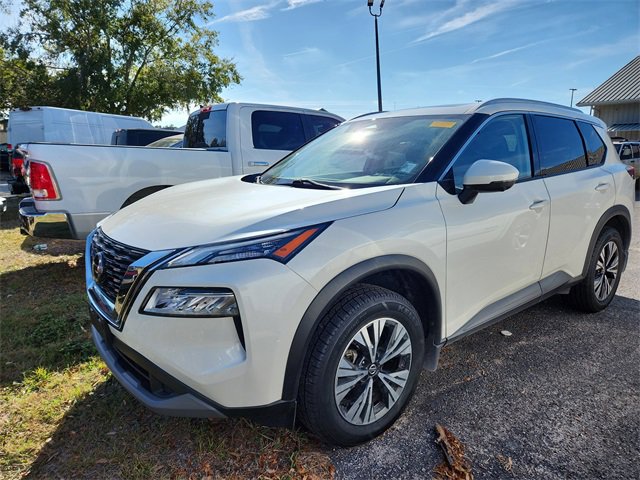 Used 2021 Nissan Rogue SV w/ Premium Package image 2