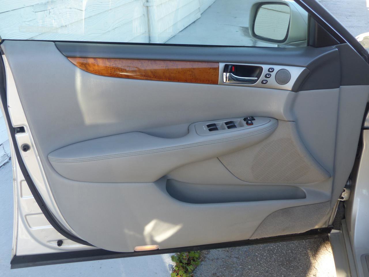 Used 2006 Lexus ES 330 image 16