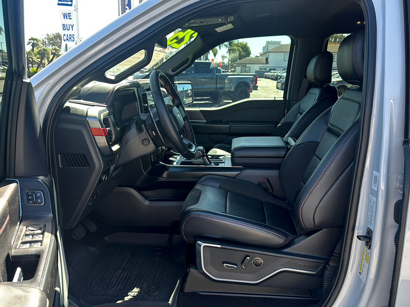Used 2025 Ford F150 Raptor AWD/4WD image 15