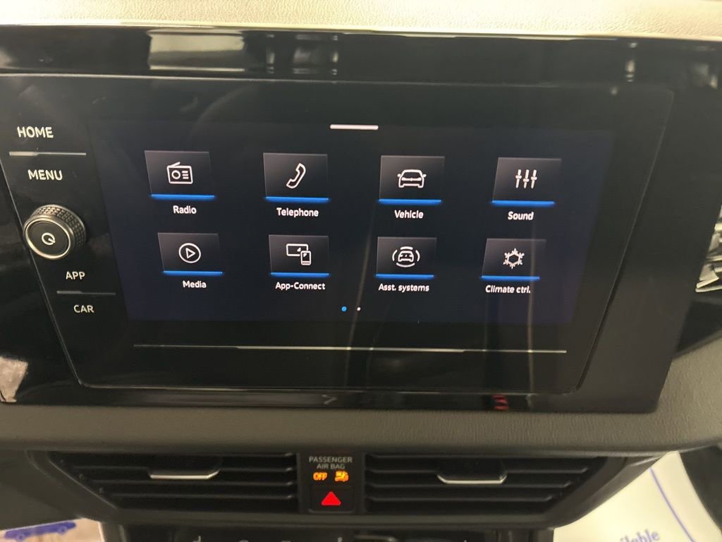 Used 2025 Volkswagen Jetta Sport image 15