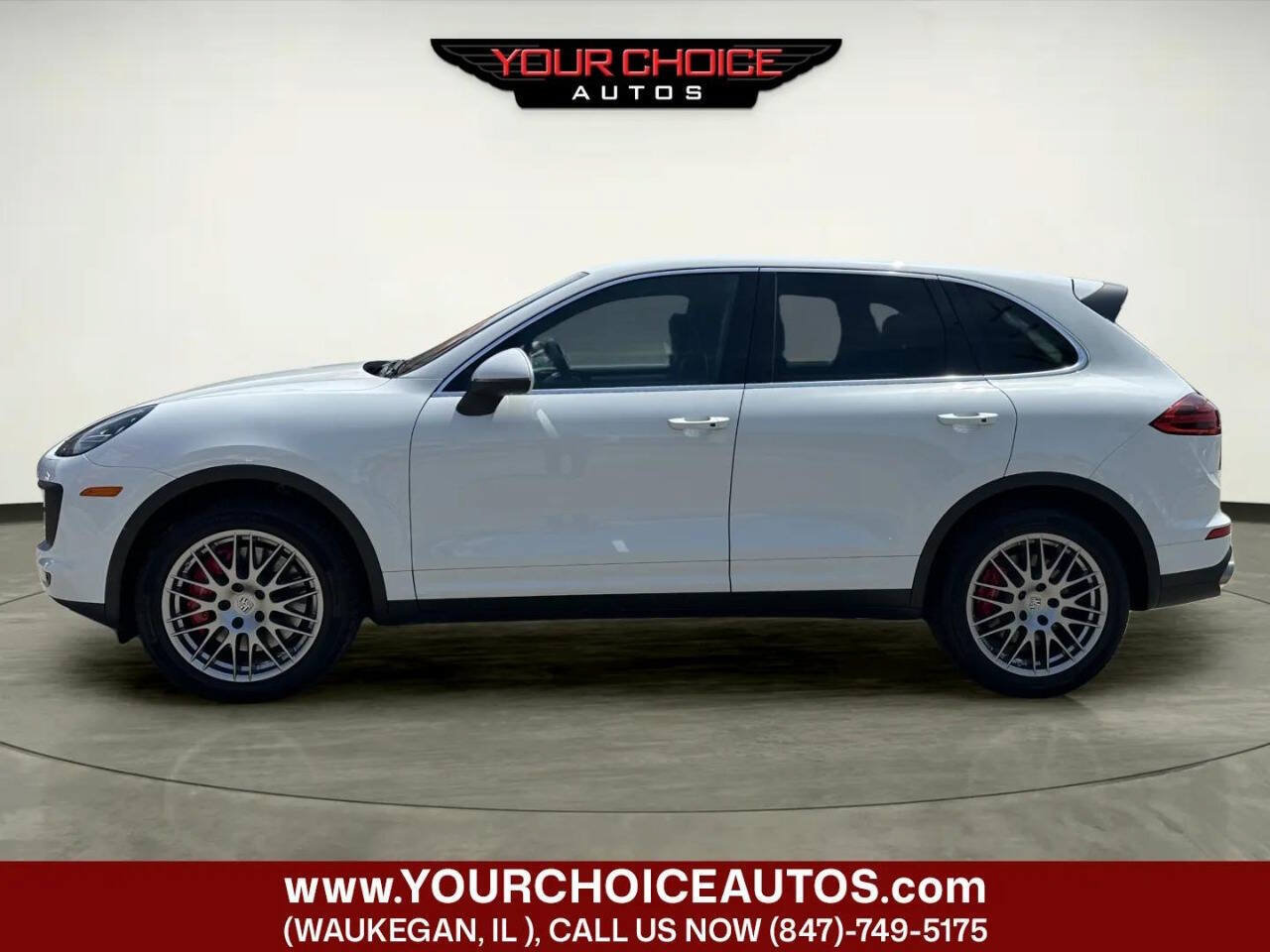 Used 2015 Porsche Cayenne Turbo AWD/4WD image 2