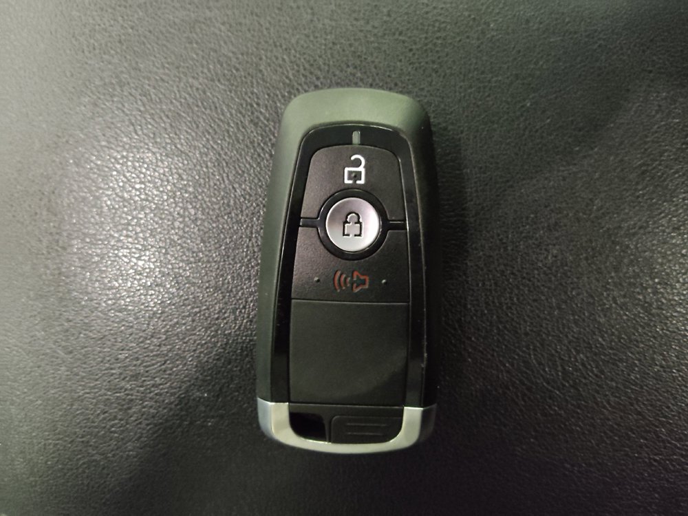 Used 2020 Ford Edge SEL FWD image 32