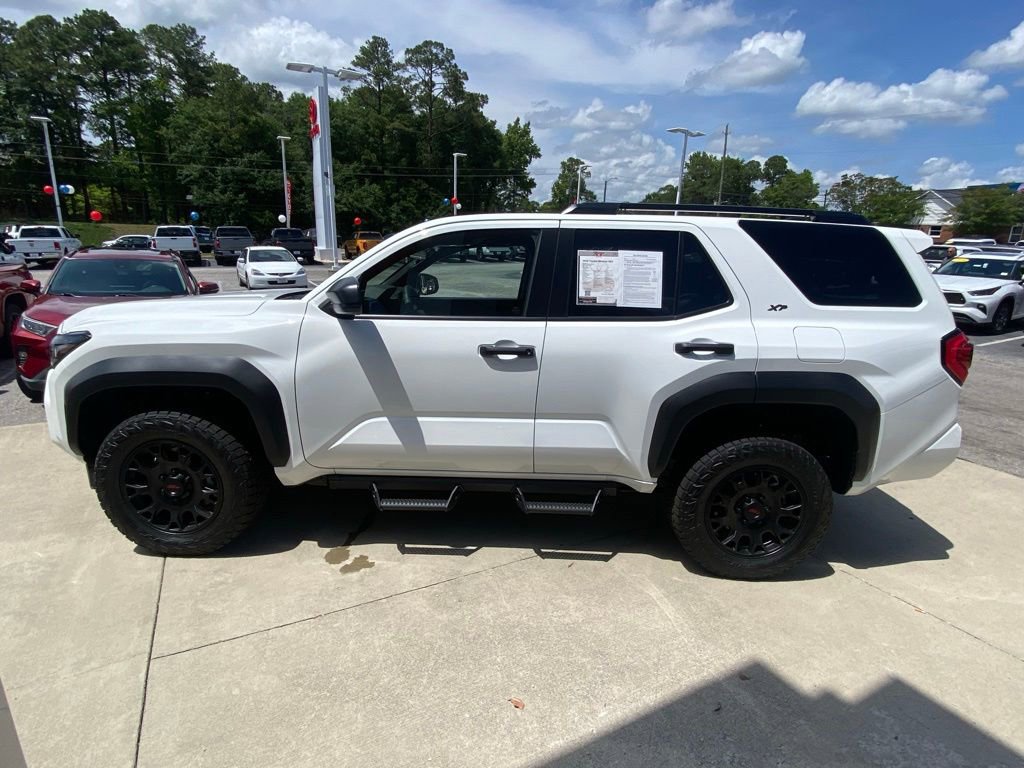 Used 2026 Toyota 4Runner SR5 AWD/4WD image 4