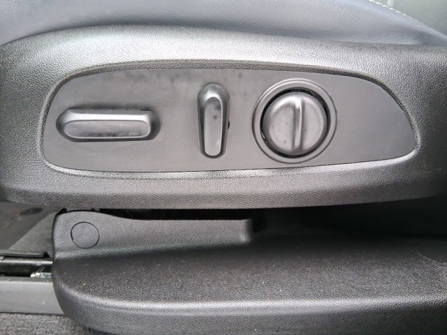 Used 2019 Buick Enclave Essence image 14