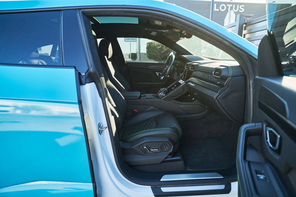 Used 2021 Lamborghini Urus image 22