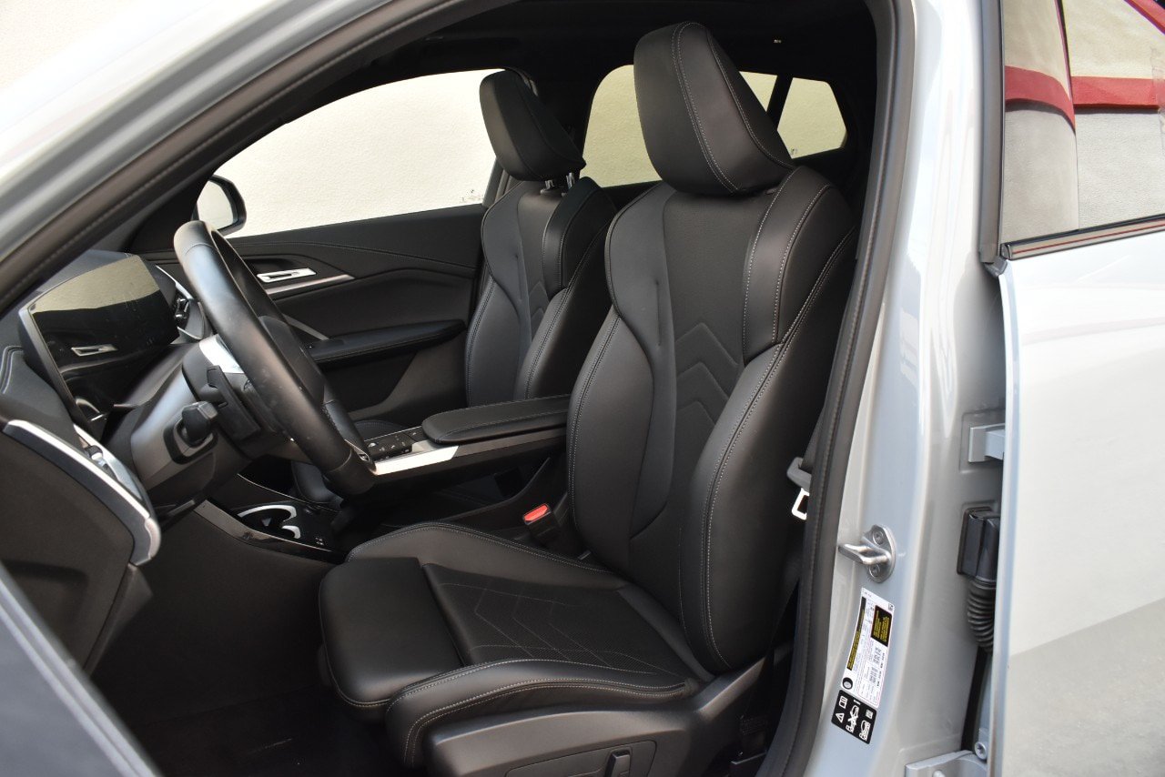 Used 2026 BMW X2 xDrive28i AWD/4WD image 13
