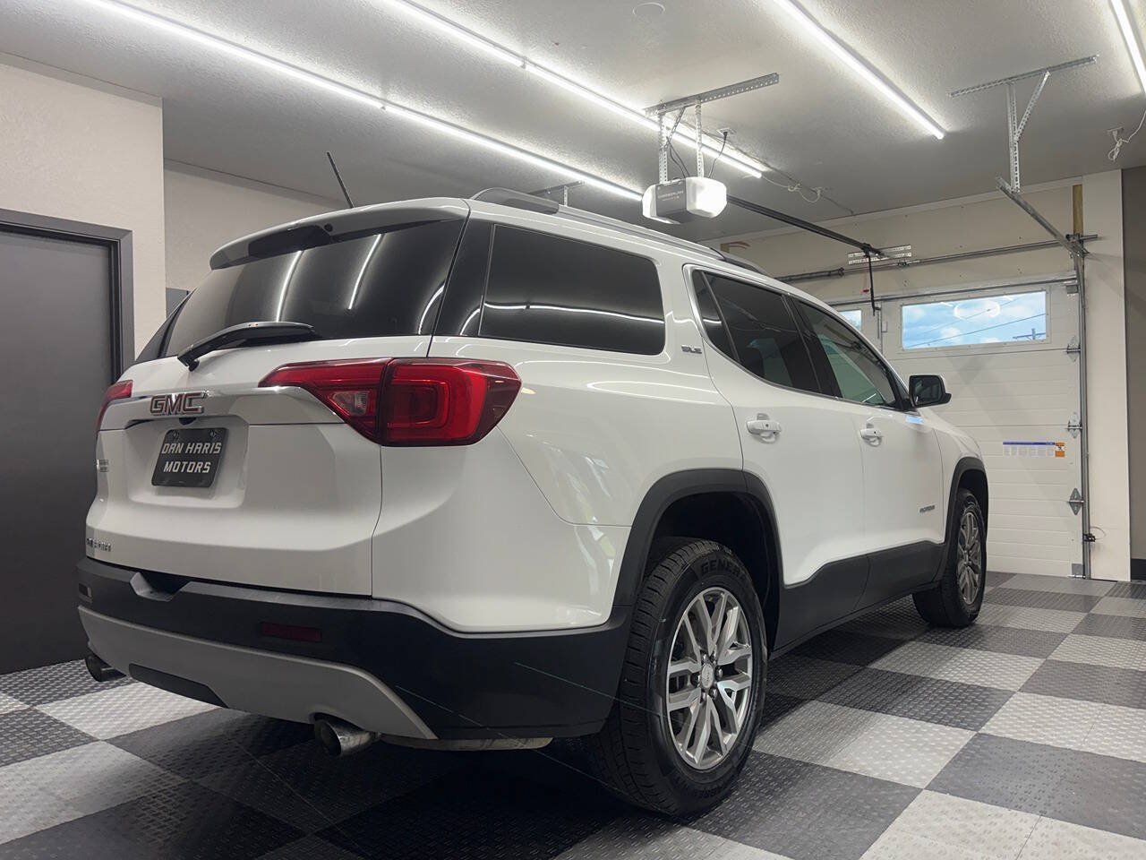 Used 2019 GMC Acadia SLE FWD image 8