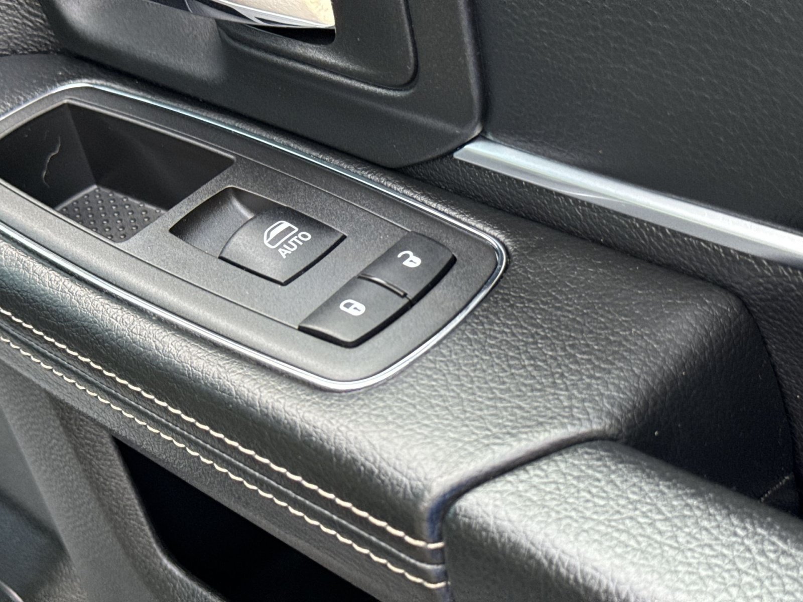 Used 2022 RAM 1500 Warlock w/ Electronics Group AWD/4WD image 27