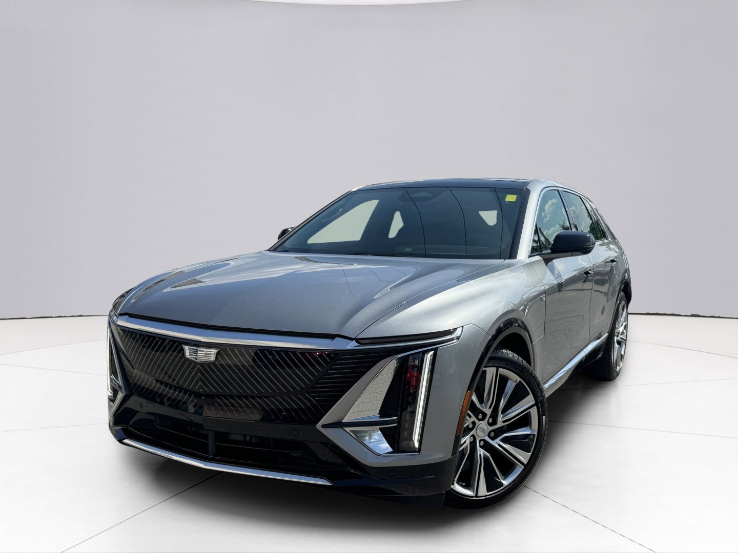 Used 2024 Cadillac Lyriq Luxury w/ LPO, Floor Liner Package image 1