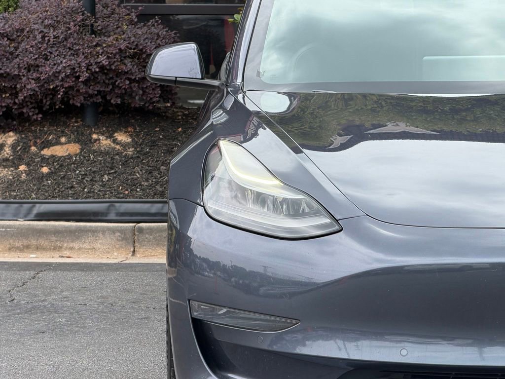Used 2022 Tesla Model 3 Standard Range RWD image 4