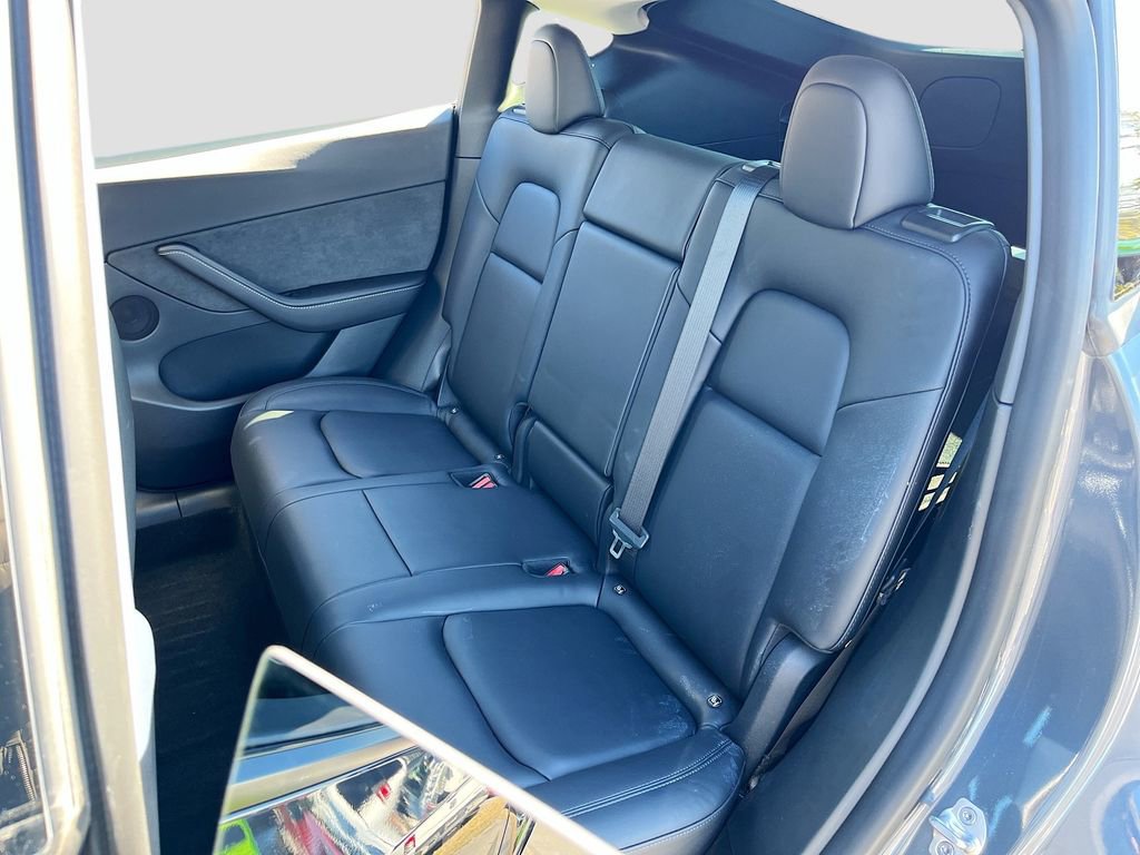 Used 2022 Tesla Model Y Performance image 23