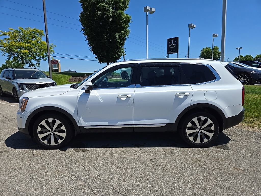 Certified 2021 Kia Telluride EX w/ EX Premium Package AWD/4WD image 7