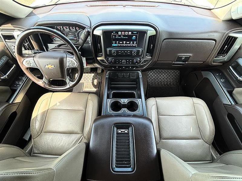 Used 2018 Chevrolet Silverado 1500 LTZ Z71 AWD/4WD image 10