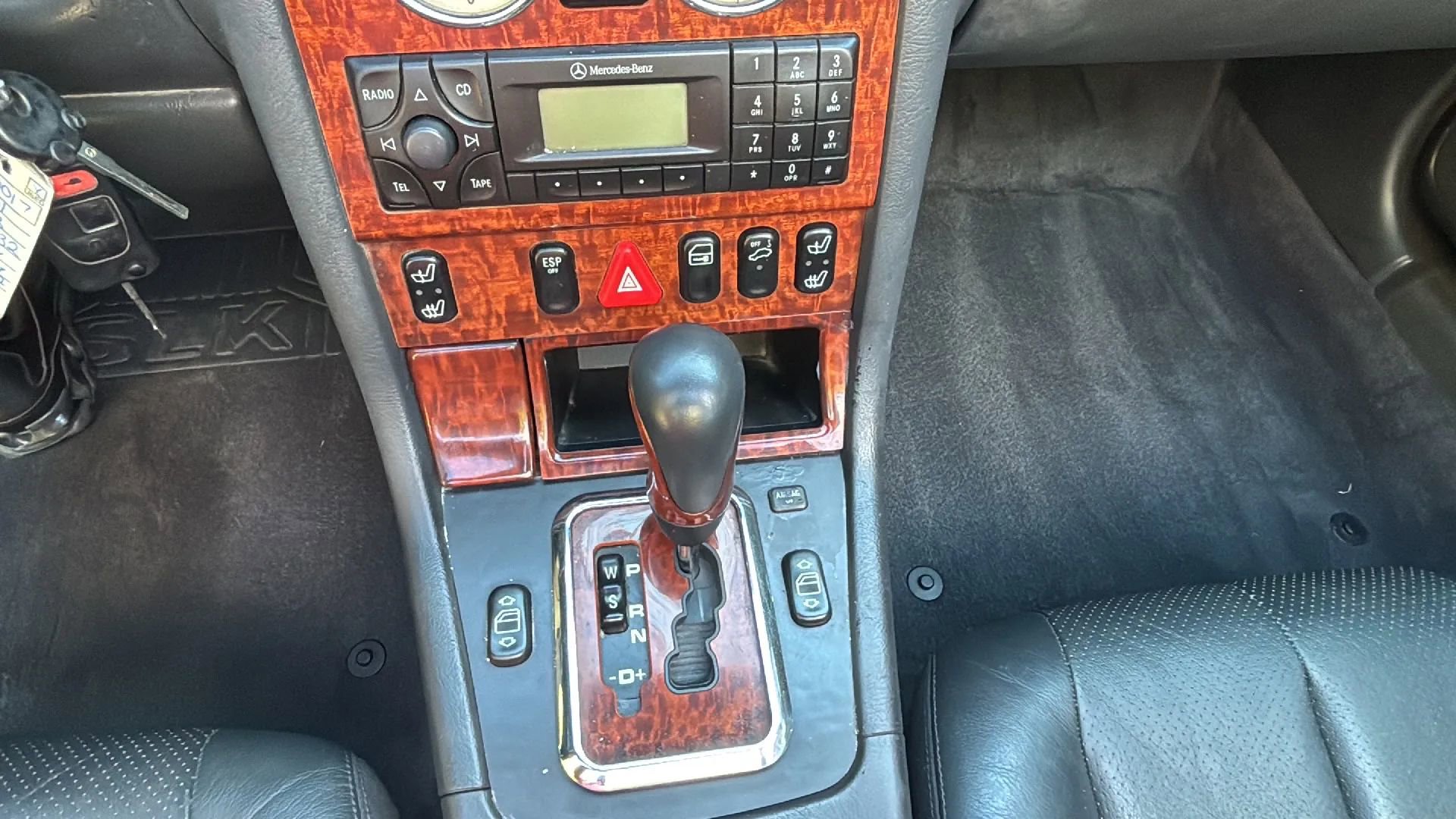 Used 2001 Mercedes-Benz SLK 320 image 34