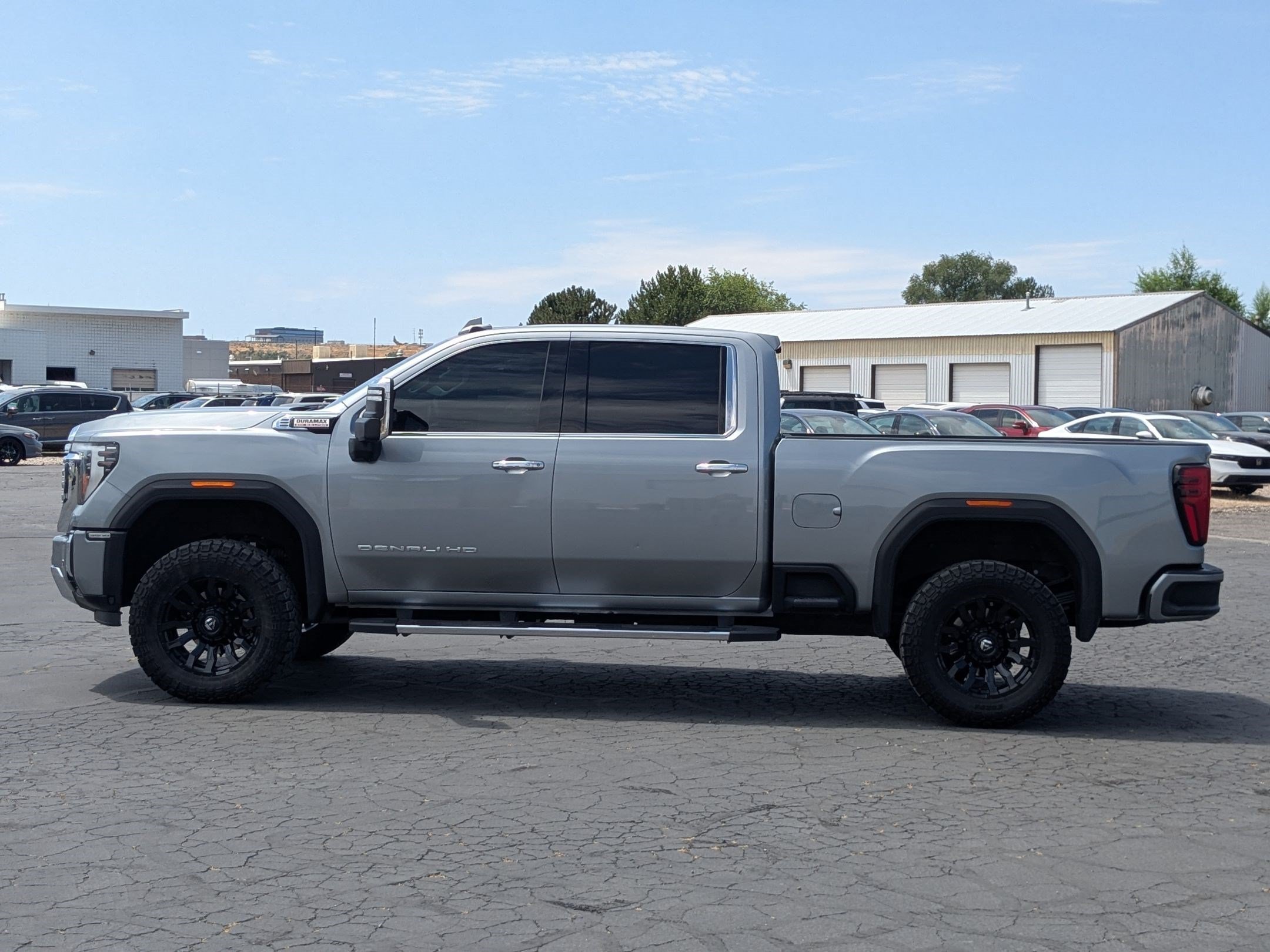 Used 2024 GMC Sierra 3500 Denali w/ Technology Package AWD/4WD image 9