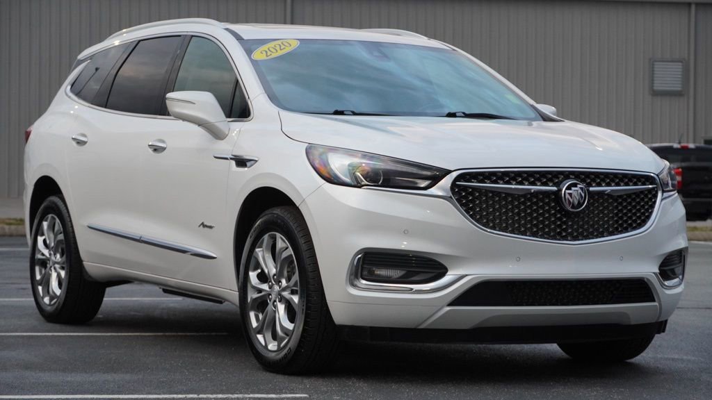 Used 2020 Buick Enclave Avenir w/ Avenir Technology Package image 2