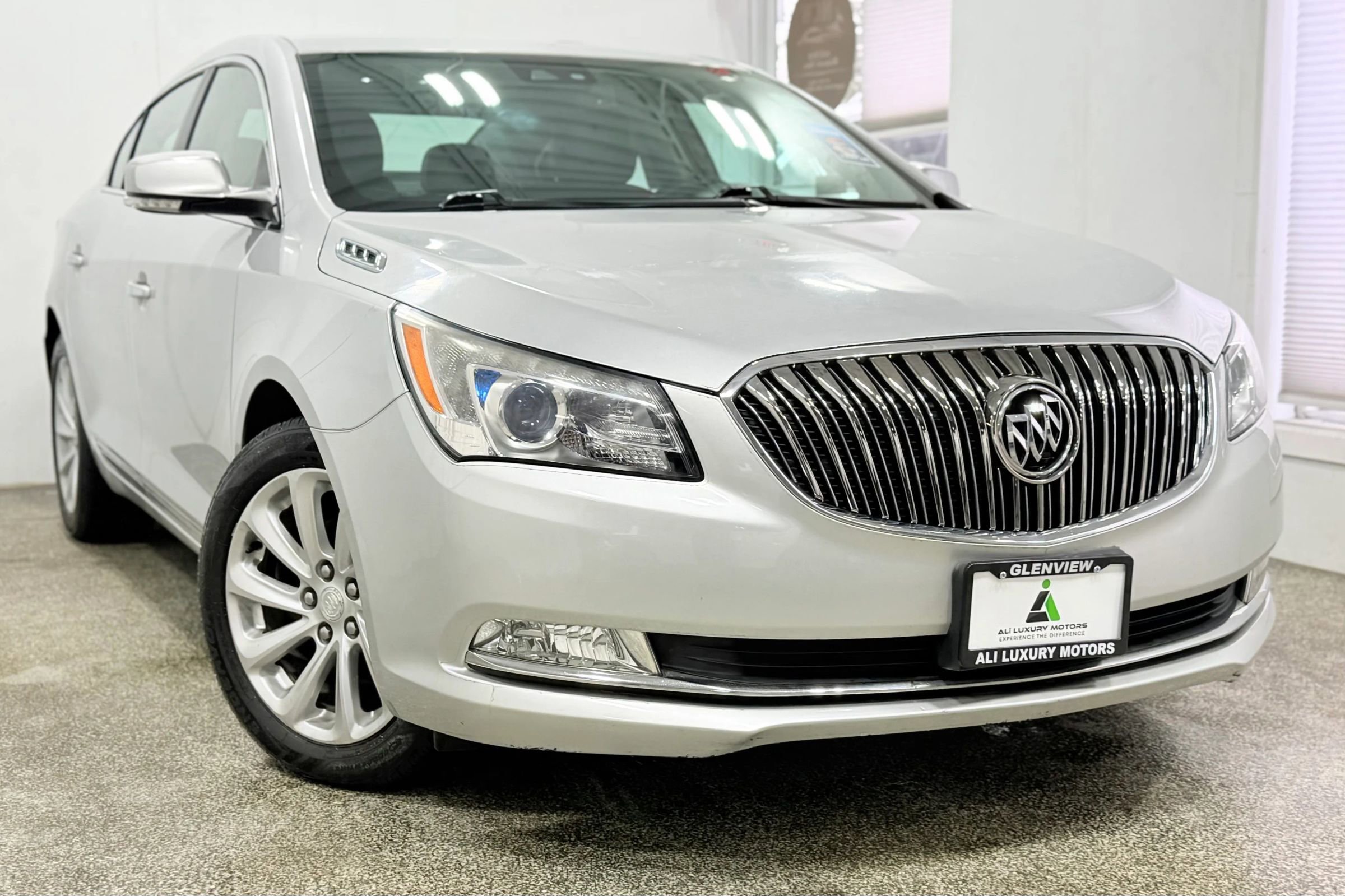 Used 2014 Buick LaCrosse Leather w/ Driver Confidence Package image 3