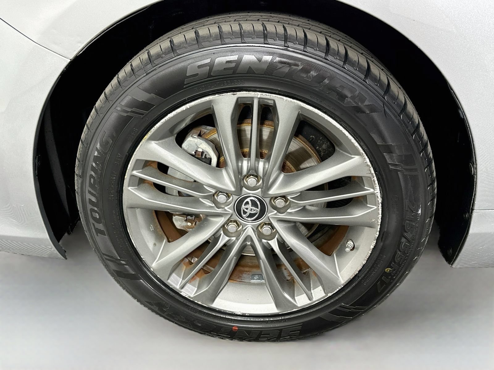 Used 2016 Toyota Camry SE FWD image 28