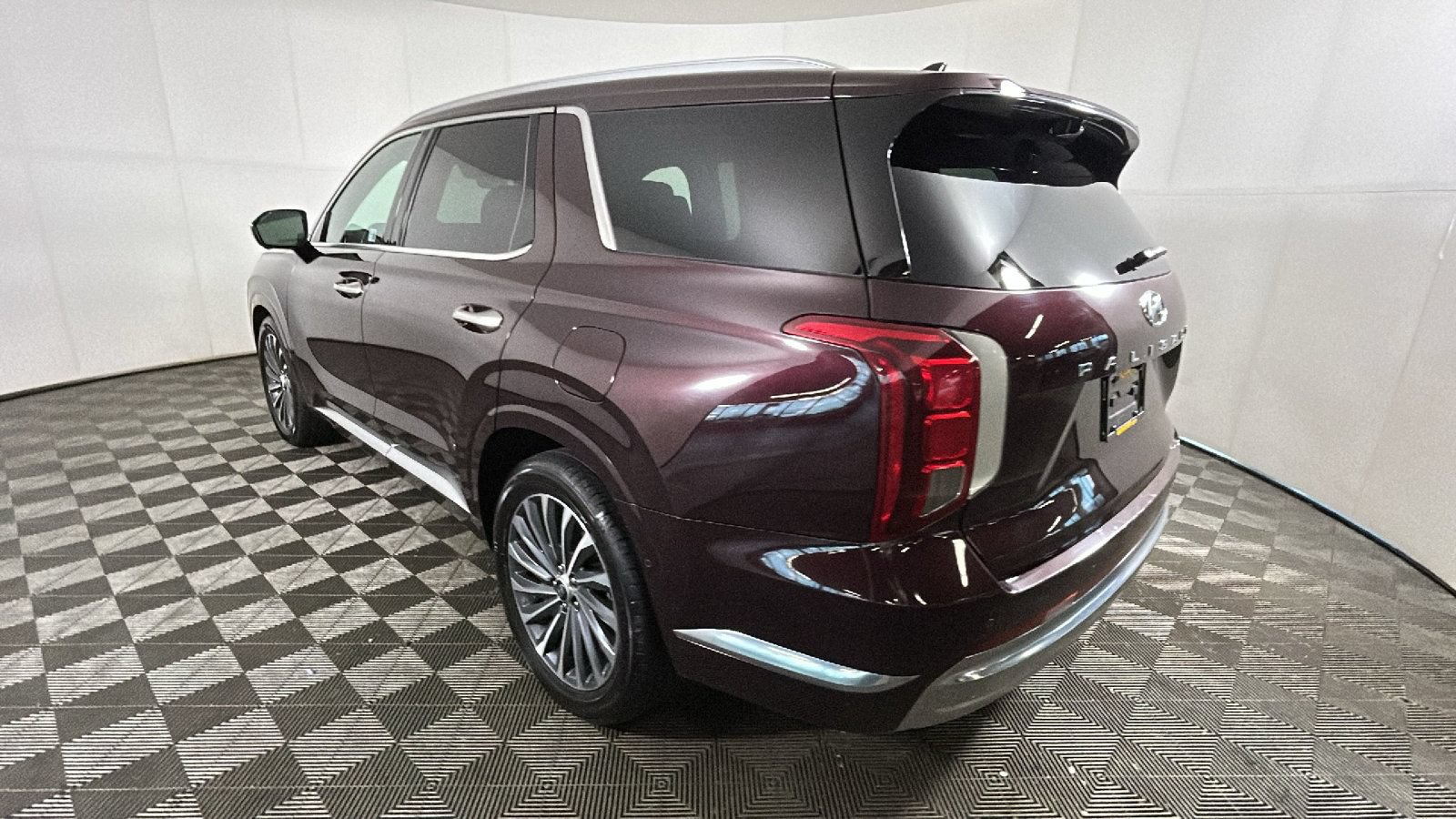 Used 2024 Hyundai Palisade Calligraphy FWD image 5