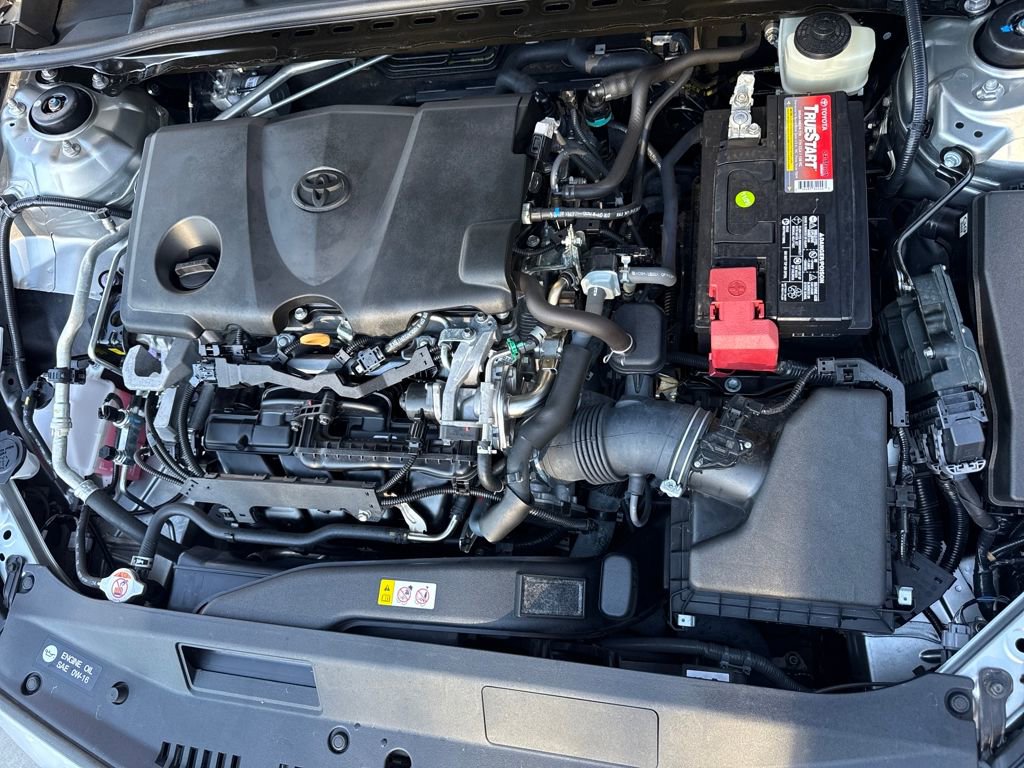 Used 2018 Toyota Camry LE image 28