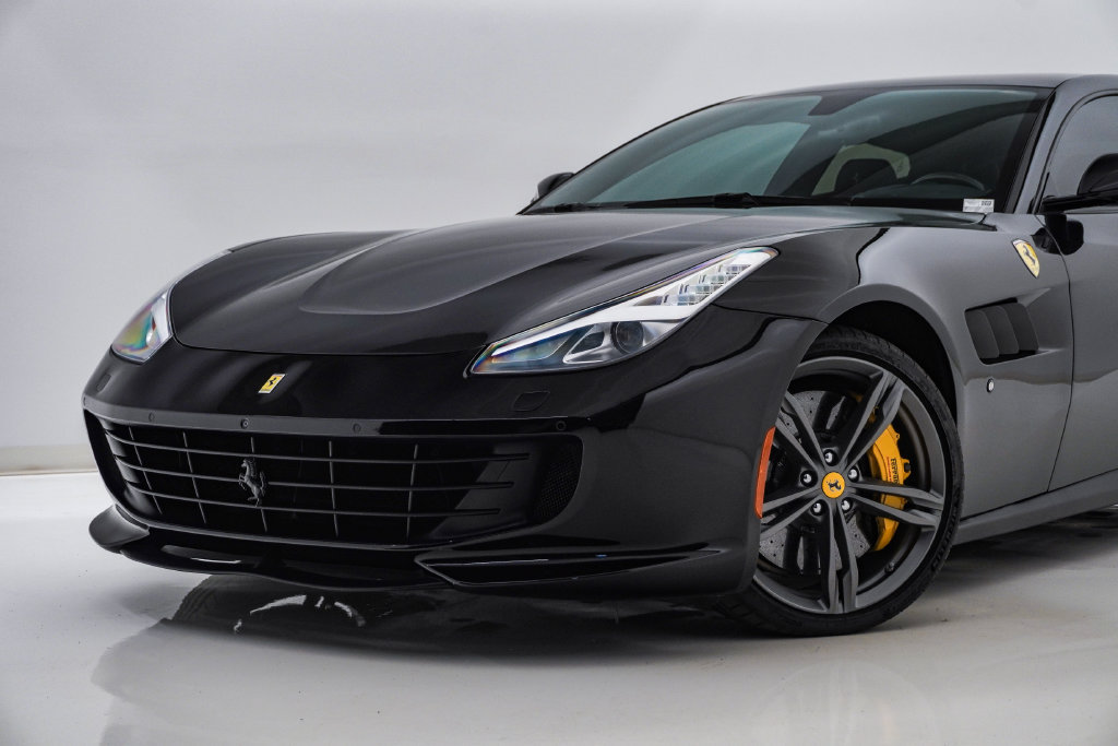 Used 2018 Ferrari GTC4Lusso AWD/4WD image 4