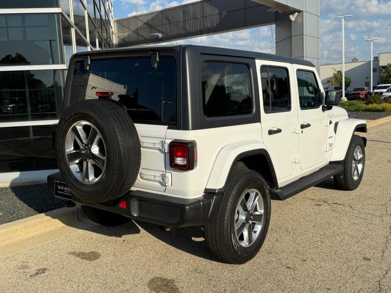 Used 2020 Jeep Wrangler Unlimited Sahara image 3