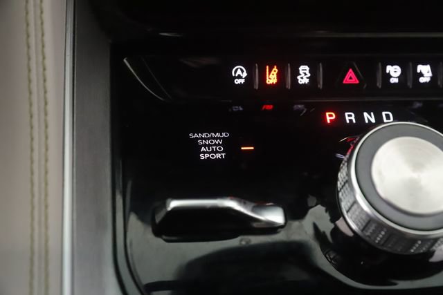 Used 2025 Jeep Wagoneer L Series III w/ Premium Group I image 28