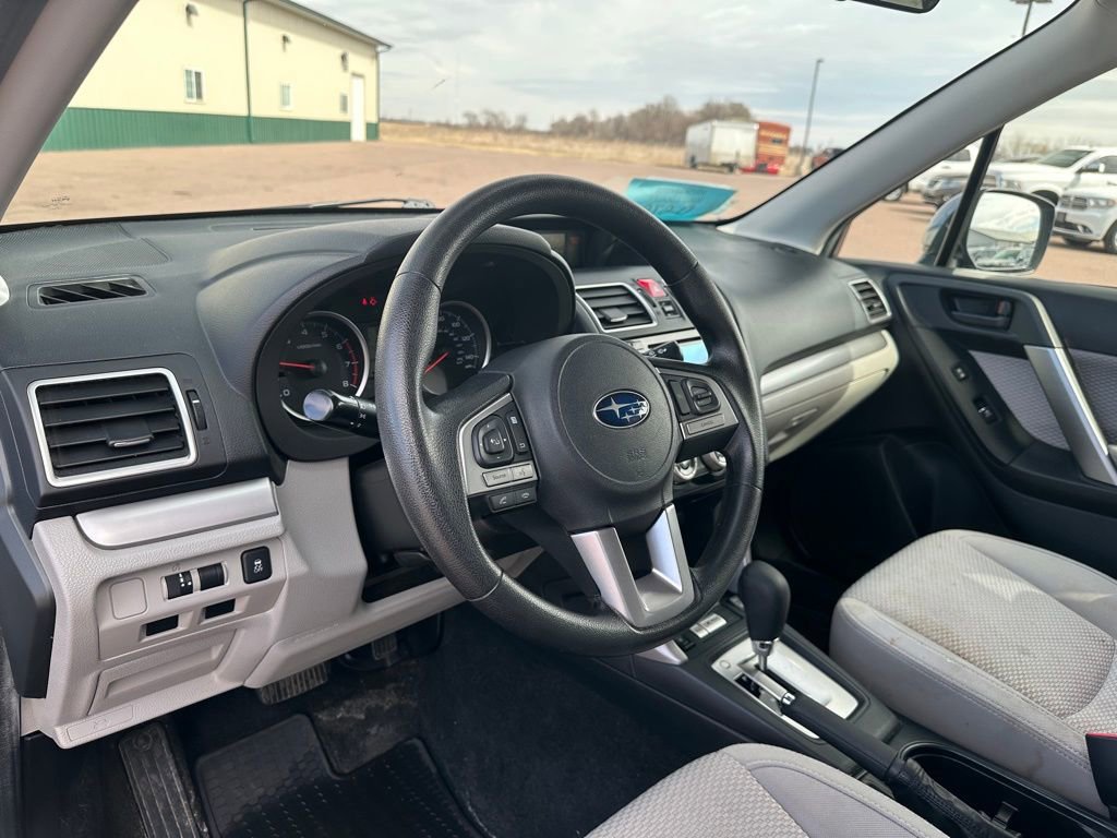 Used 2017 Subaru Forester 2.5i Premium w/ All-Weather Package image 12
