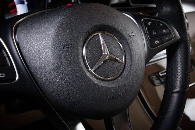 Used 2019 Mercedes-Benz GLC 300 4MATIC image 24