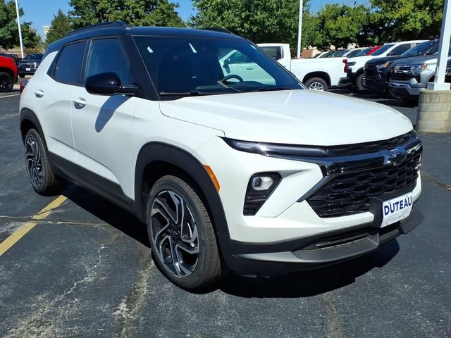 New 2026 Chevrolet TrailBlazer RS w/ Convenience Package AWD/4WD image 3