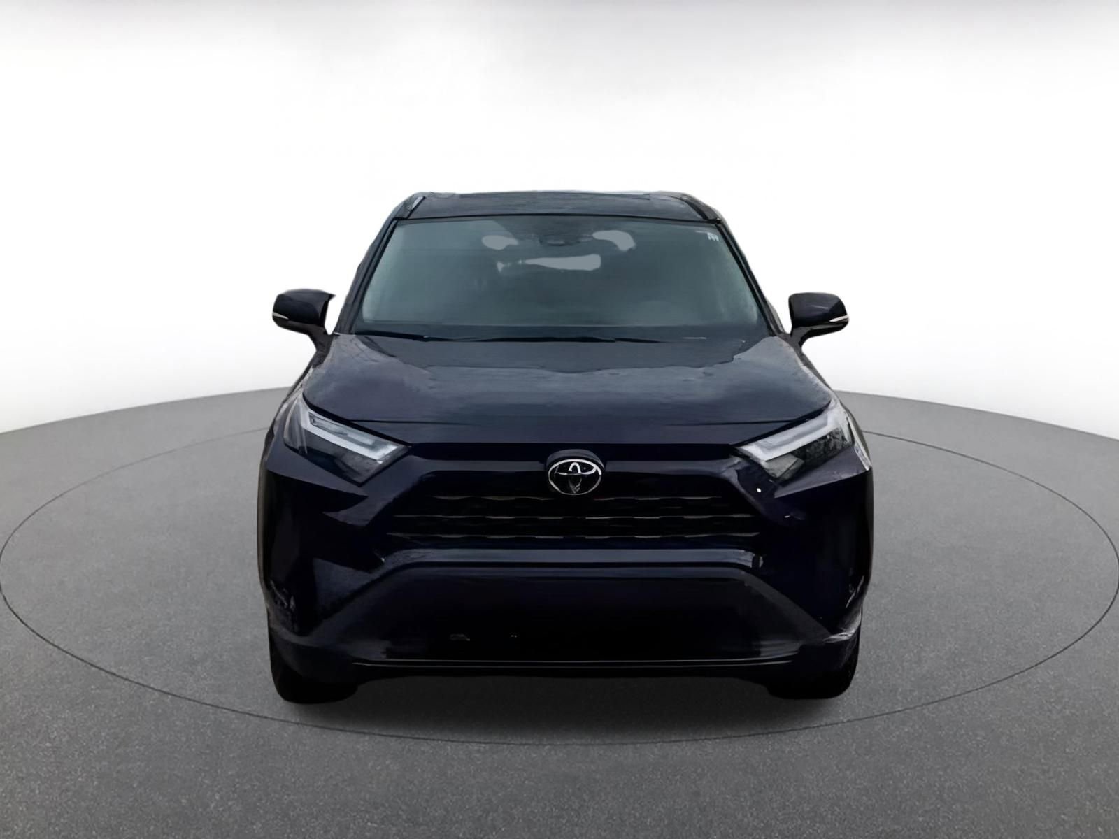 Used 2025 Toyota RAV4 XLE image 3