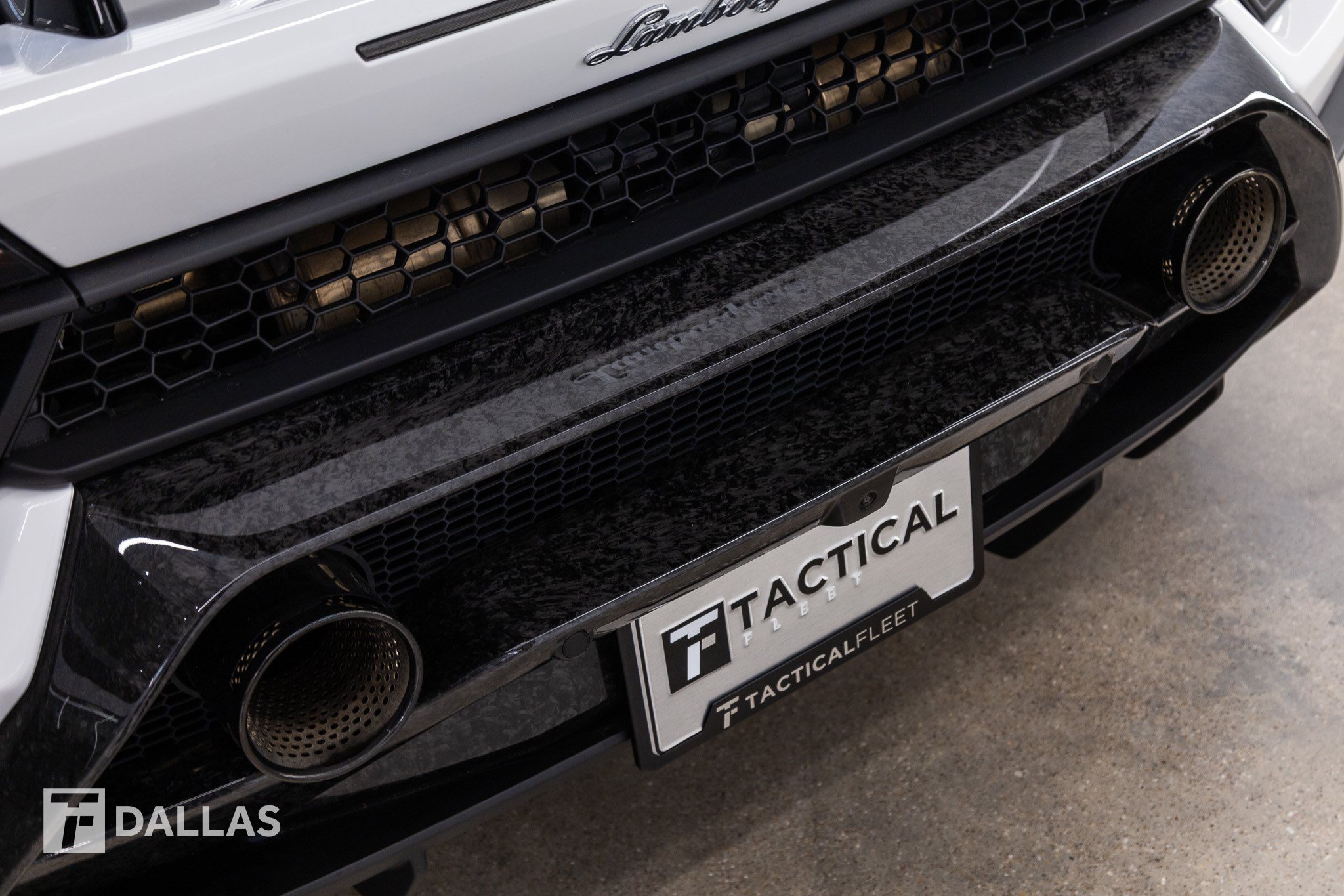 Used 2018 Lamborghini Huracan Performante AWD/4WD image 10