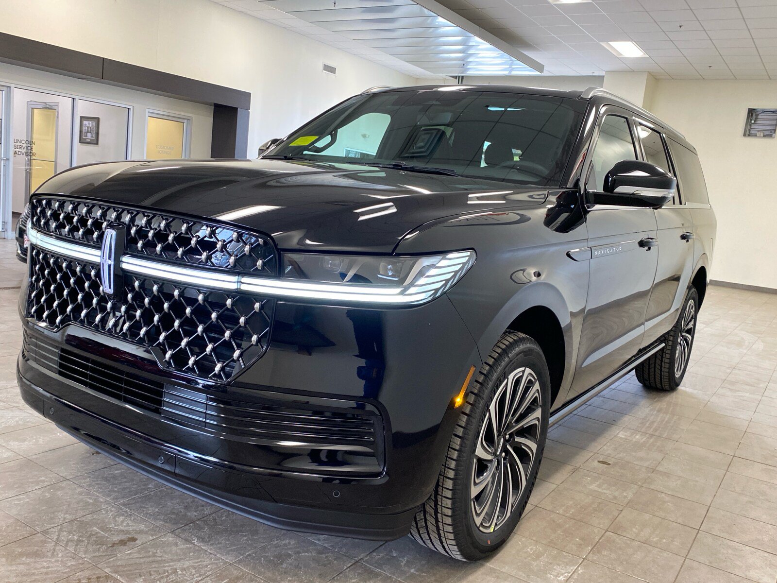 New 2026 Lincoln Navigator L Black Label AWD/4WD image 4