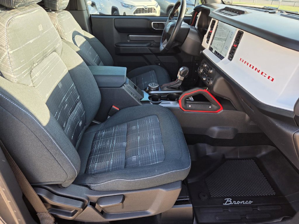 Used 2024 Ford Bronco Heritage Edition AWD/4WD image 9