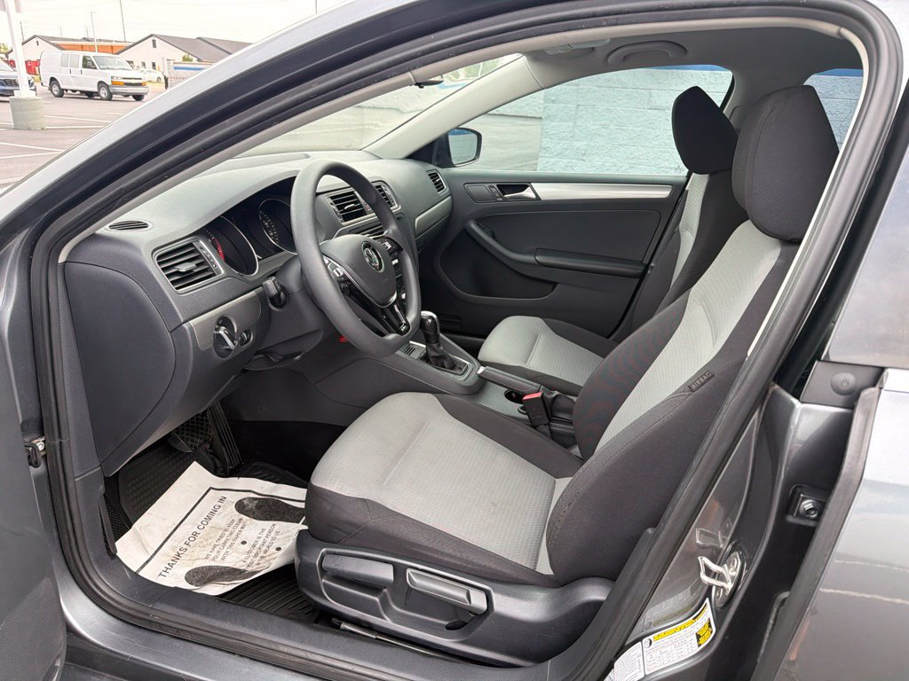 Used 2017 Volkswagen Jetta S w/ Jetta S Cold Weather Package FWD image 16