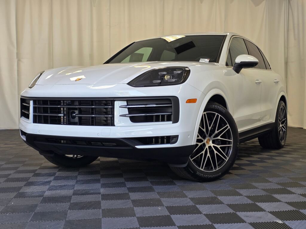 New 2025 Porsche Cayenne image 1