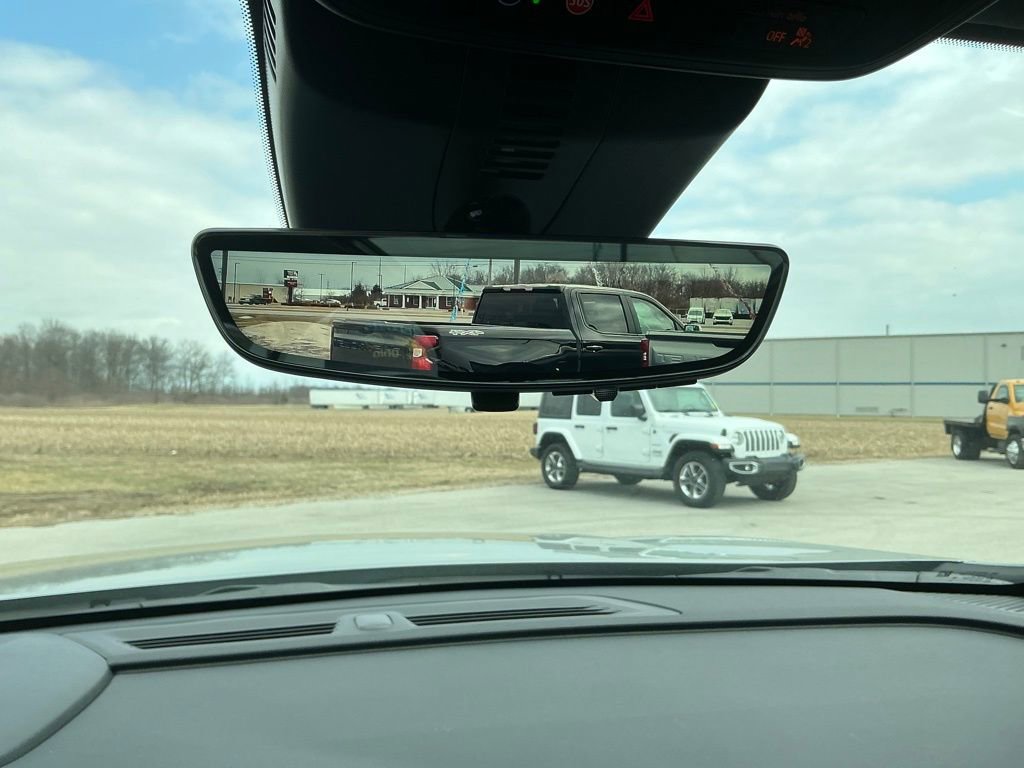 New 2026 Chevrolet Traverse Z71 w/ Driver Confidence Package image 30