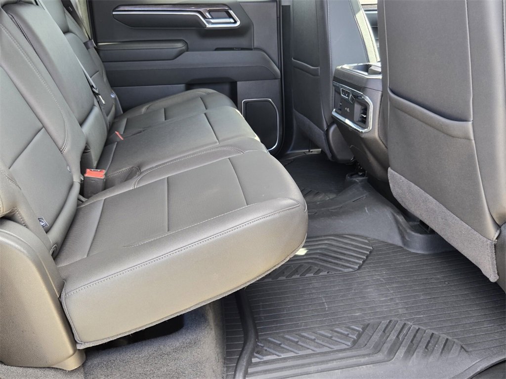 Used 2025 Chevrolet Silverado 1500 LTZ image 15