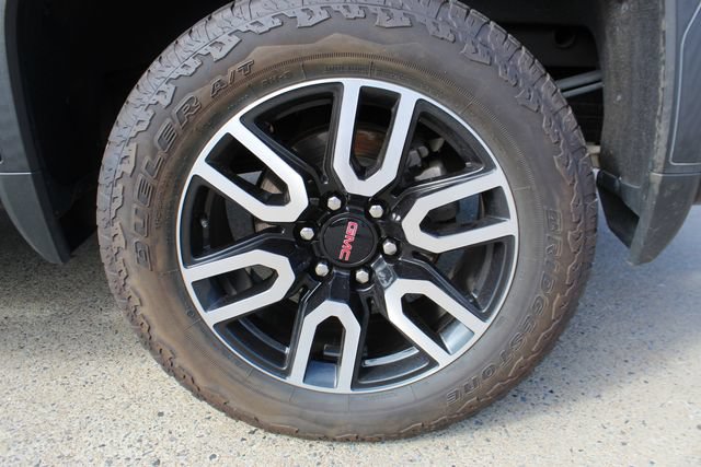 Used 2022 GMC Sierra 1500 Elevation w/ Elevation Premium Package AWD/4WD image 9