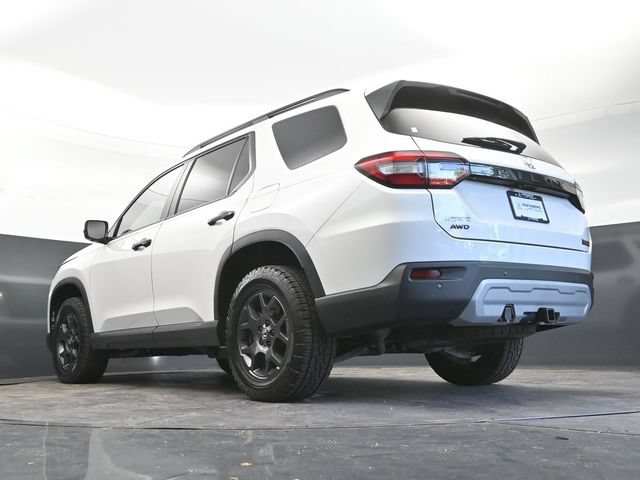 Used 2025 Honda Pilot TrailSport image 30