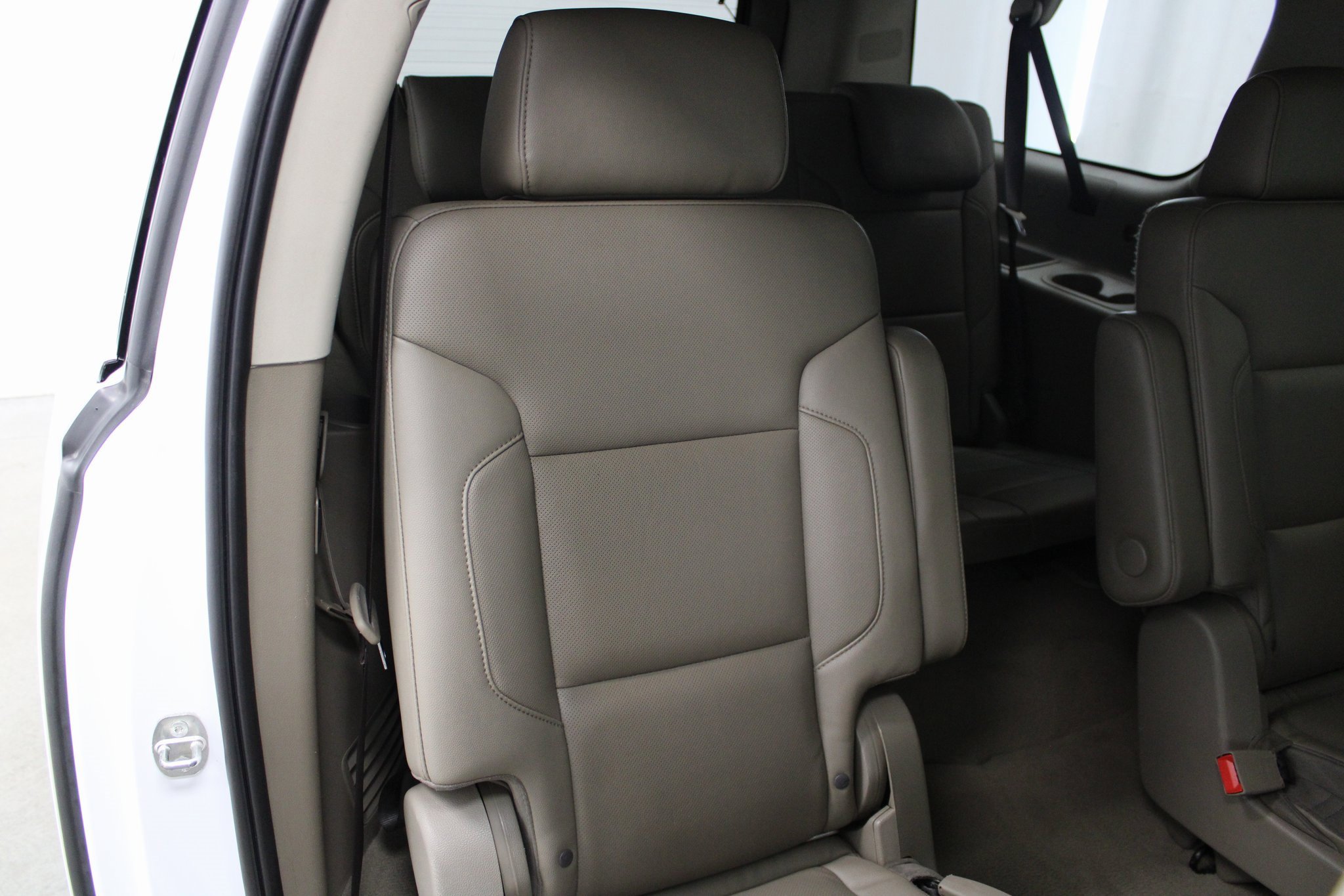 Used 2020 Chevrolet Suburban Premier image 19