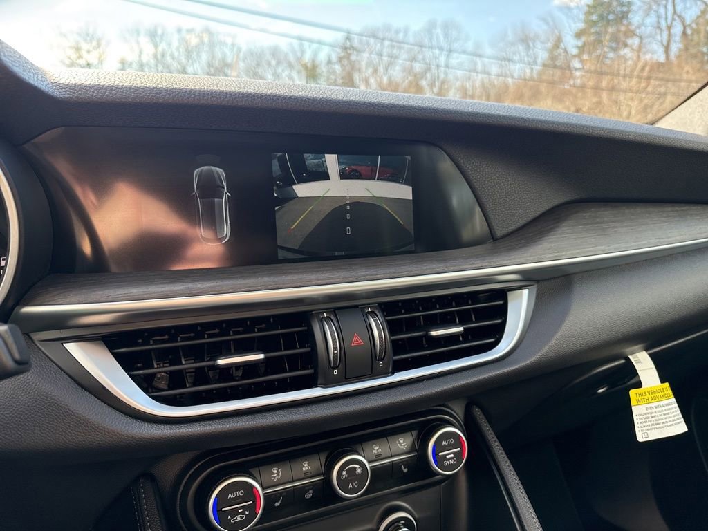 Used 2022 Alfa Romeo Stelvio Ti image 18