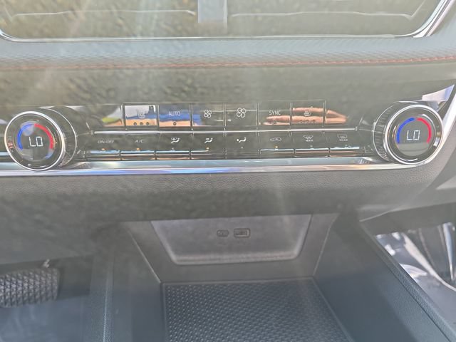 New 2027 Chevrolet Equinox RS w/ LPO, Floor Liner Package AWD/4WD image 22