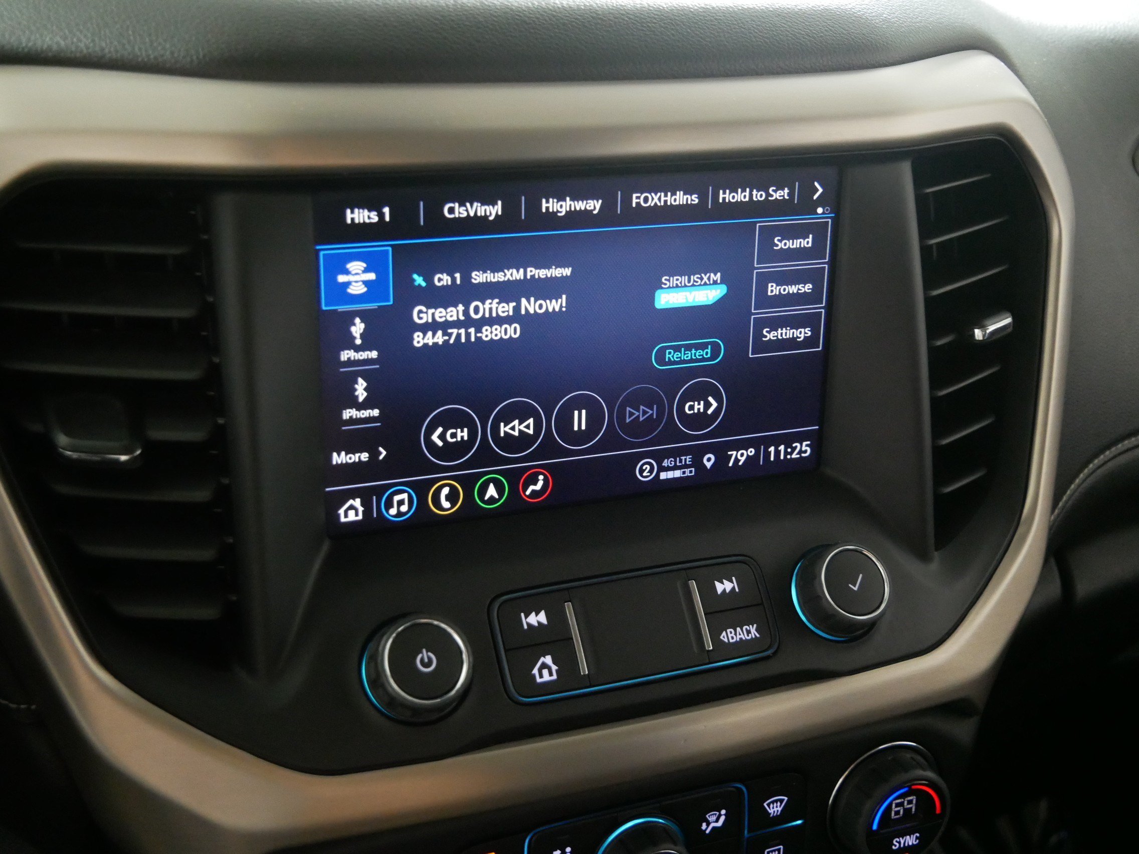 Certified 2022 GMC Acadia Denali w/ Denali Ultimate Package AWD/4WD image 22