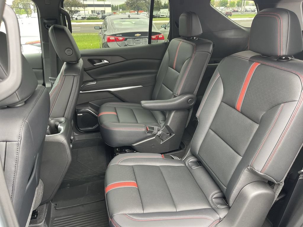 New 2026 Chevrolet Traverse RS w/ LPO, Floor Liner Package AWD/4WD image 23