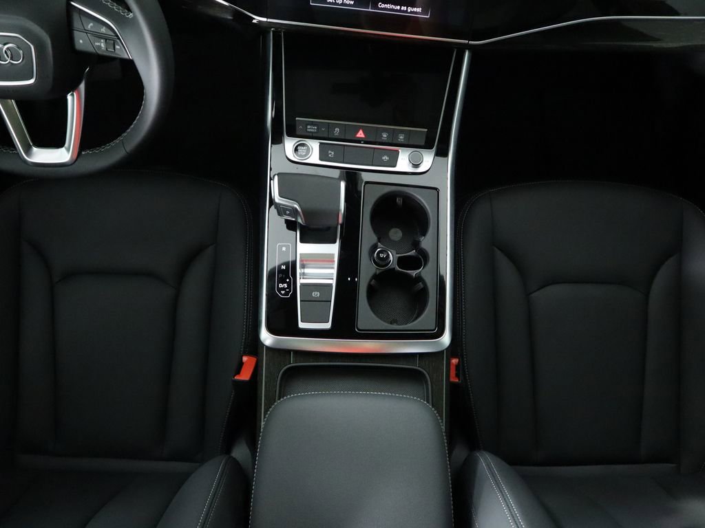 Certified 2025 Audi Q7 2.0T Premium image 16