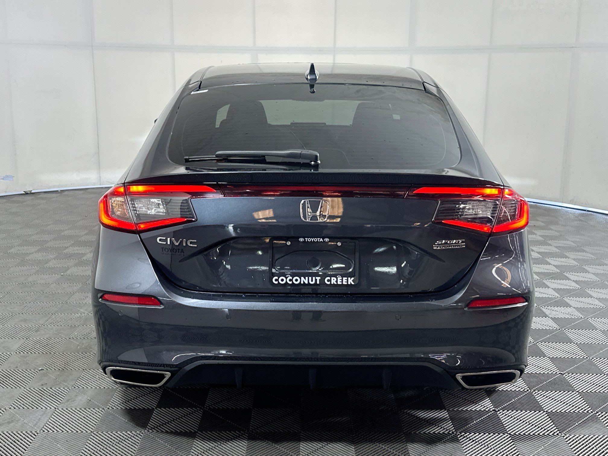 Used 2024 Honda Civic Sport Touring image 4