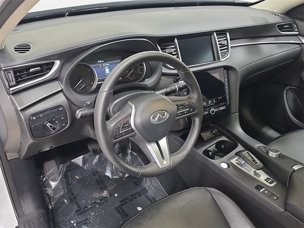 Certified 2023 INFINITI QX50 Luxe image 13