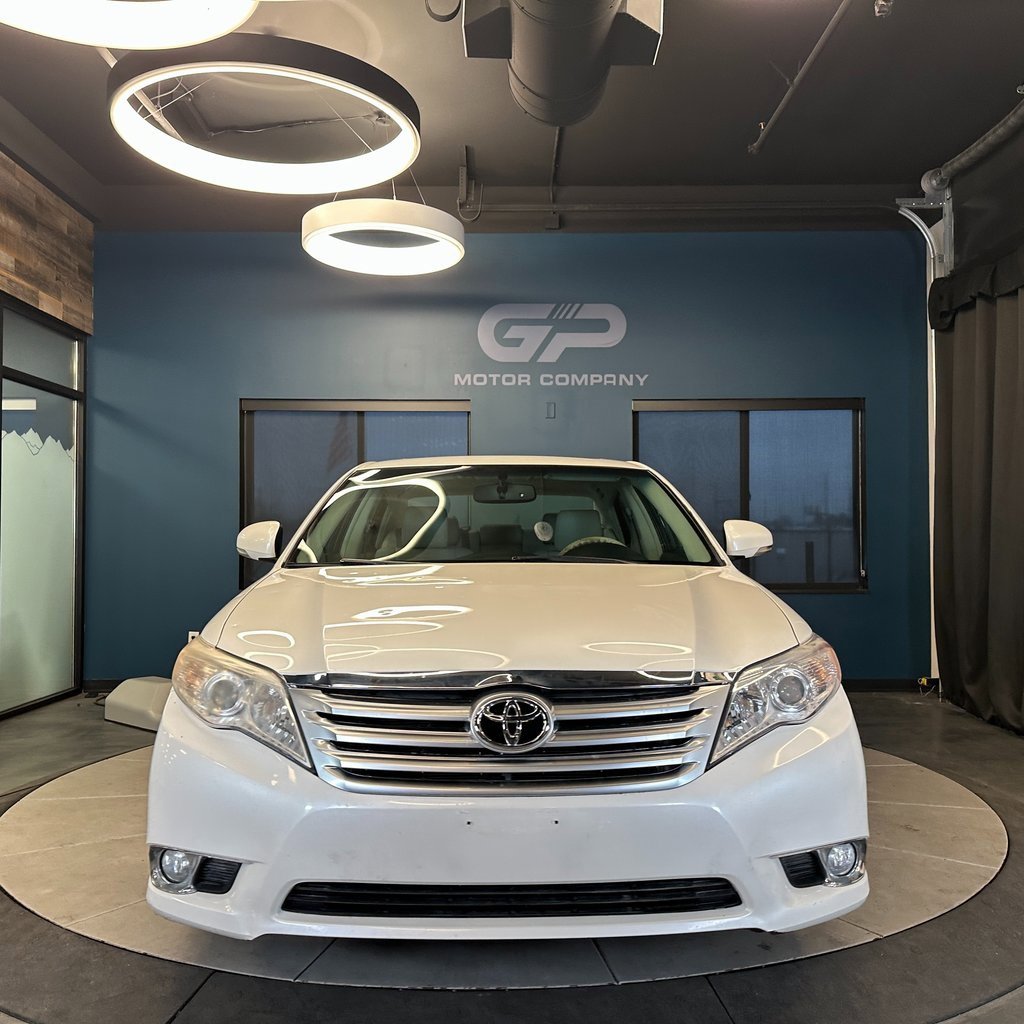 Used 2012 Toyota Avalon Limited image 8