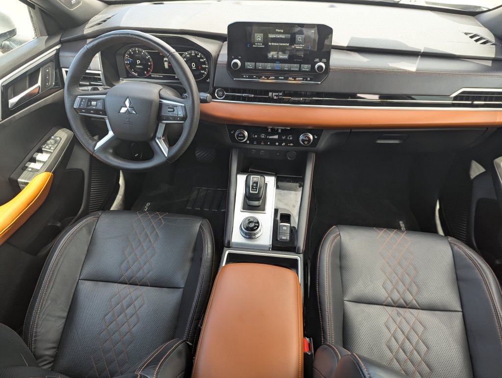 Used 2023 Mitsubishi Outlander SEL FWD image 12